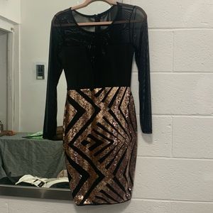 Mesh cutout keyhole with shimmer pattern skirt